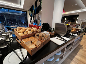 Holiday Inn Express Madrid Airport by IHG