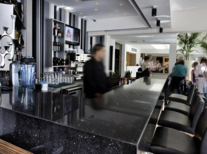 Livadhiotis City Hotel