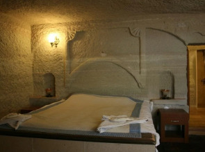 Seven Rock Cave Hotel