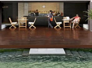 Sathorn Vista, Bangkok - Marriott Executive Apartments