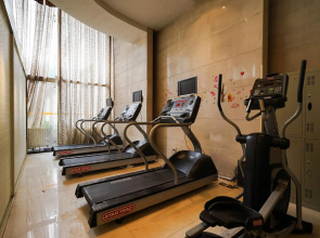 Super House International