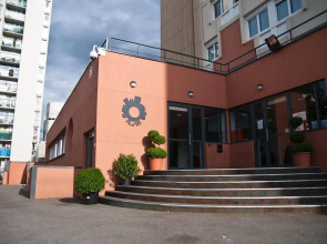 Ethic Etapes Eugène Hénaff - Hostel