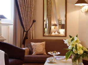 Victor's Residenz - Hotel Schloss Berg