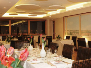 Hotel Diana Roof Garden