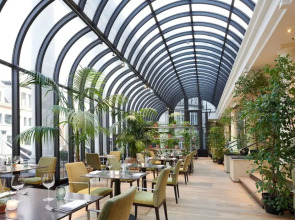 Отель The Dilly