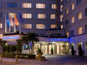 Melia White House Apartments