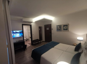 Santa Cruz Village Hotel