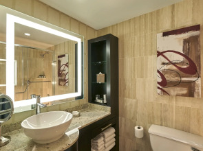 Golden Nugget Las Vegas Hotel & Casino