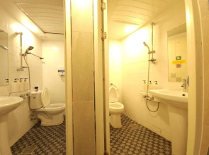 OYO Hostel Myeongdong 5