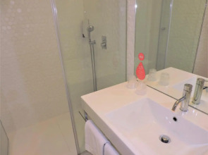 Moov Hotel Porto Centro