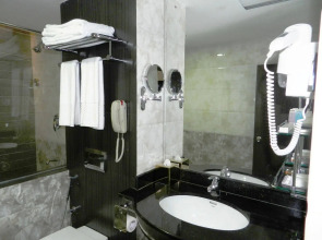 Pearl Grand By Rathna