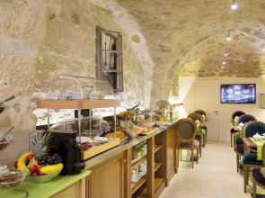 Le Relais Saint Honoré