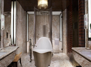 The Ritz-Carlton Shanghai, Pudong