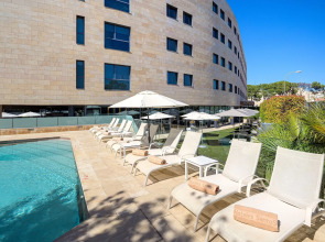 Hotel Maydrit Airport