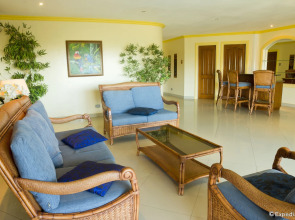 Lingganay Boracay Hotel Resort
