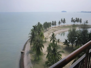 Paradise Lagoon Apartment