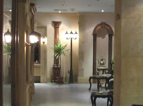 Philippe Luxor Hotel