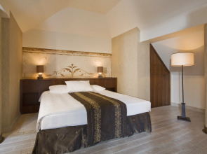 Mamaison Le Regina Boutique Hotel