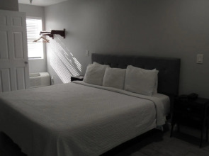 Capri Suites Anaheim