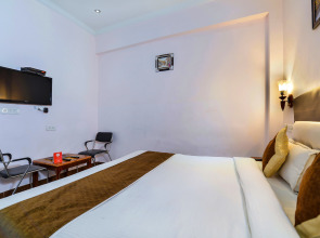 OYO 5539 Merit Hotel