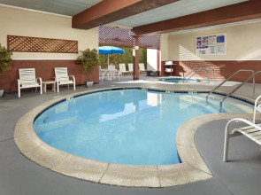 Capri Suites Anaheim