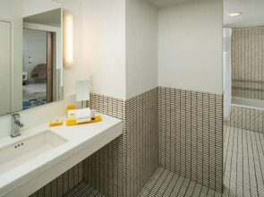 Royal Palm South Beach Miami, a Tribute Portfolio Resort