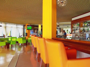 Auramar Beach Resort