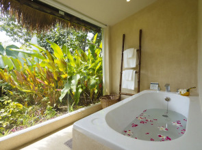 Wareerak Hot Spring & Wellness