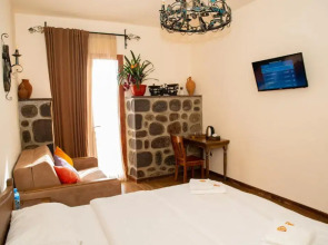 Отель Khoreayi Dzor