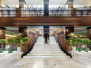 Отель Melia Milano