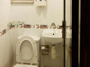 Day And Night Hotel - Hostel