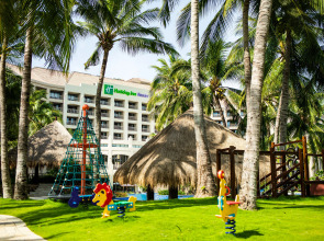 Holiday Inn Resort Sanya Bay by IHG