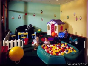 Lee Garden Service Apartment