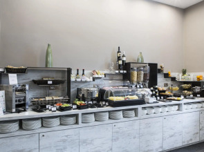 Отель The Guardian