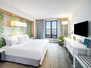 Отель Occidental Praha Five