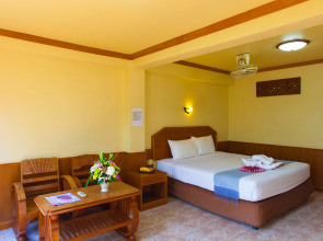 Haad Yao Bayview Resort & Spa