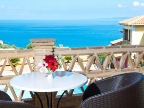 Sea View Village - Studios & Apartments