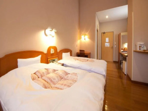 Yufuin Yawaraginosato Yadoya