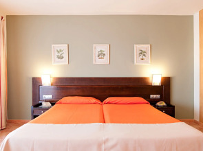 LIVVO Lago Taurito Hotel & Aquapark All Inclusive