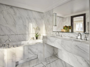 Отель Plaza Athenee