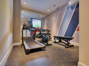 Holiday Inn Express Madrid Airport by IHG