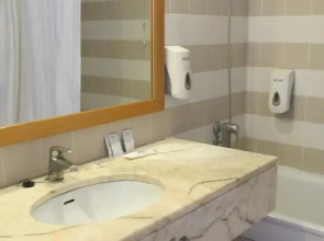 Alfamar Beach & Sport Resort