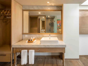 Eastin Ashta Resort Canggu