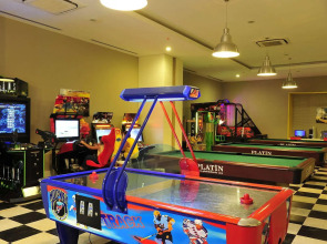 Lake & River Side Hotel & Spa