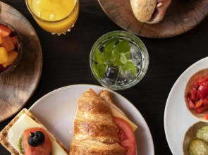 Quentin Amsterdam Hotel