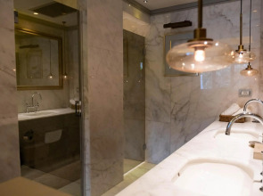 Yacht Classic Hotel - Boutique Class