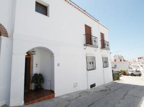 1061 Studio de la Torre