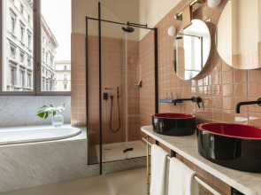 Отель Room Mate Giulia