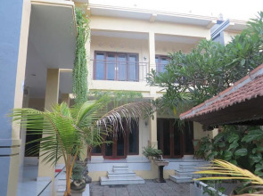 Sari Buana Bed & Breakfast