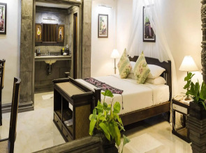 White House Beach Resort And Spa